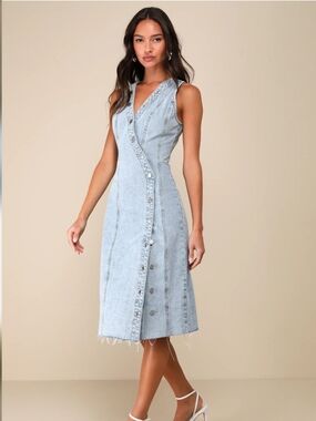 Sweetest Inspiration Light Wash Denim Button-Front Midi Dress